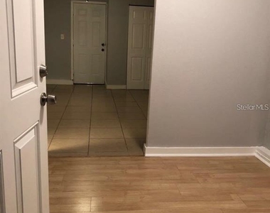 355 Weathersfield Avenue - Photo Thumbnail 8