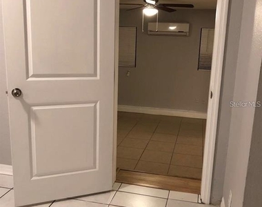 355 Weathersfield Avenue - Photo Thumbnail 10