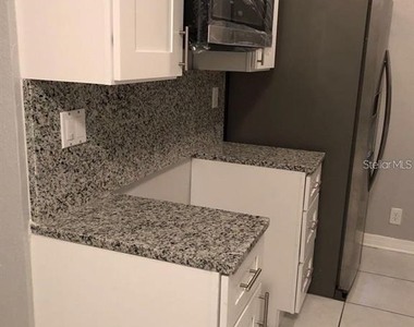 355 Weathersfield Avenue - Photo Thumbnail 6