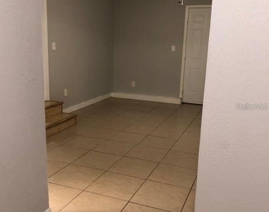355 Weathersfield Avenue - Photo Thumbnail 9