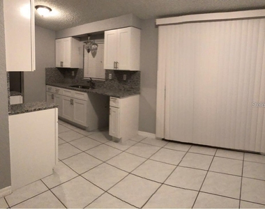 355 Weathersfield Avenue - Photo Thumbnail 5