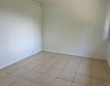 2547 S Mills Avenue - Photo Thumbnail 6