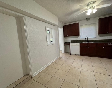 2547 S Mills Avenue - Photo Thumbnail 2