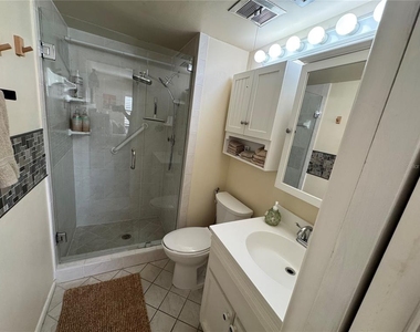 1400 Tarpon Center Drive - Photo Thumbnail 15