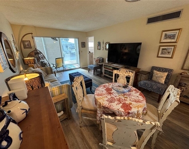 1400 Tarpon Center Drive - Photo Thumbnail 10