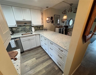 1400 Tarpon Center Drive - Photo Thumbnail 4