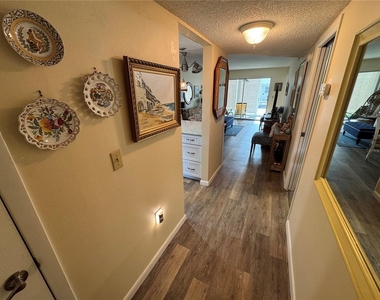1400 Tarpon Center Drive - Photo Thumbnail 3