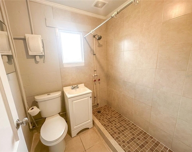 324 Pearl Street - Photo Thumbnail 6