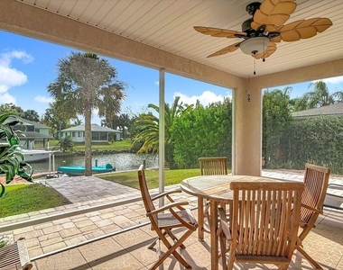 14 Cedarview Court - Photo Thumbnail 2
