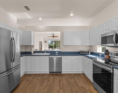 1937 Scarlett Avenue - Photo Thumbnail 10