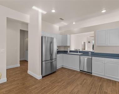 1937 Scarlett Avenue - Photo Thumbnail 11