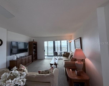 19 Whispering Sands Drive - Photo Thumbnail 11