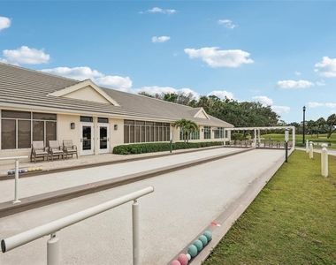 561 Fallbrook Drive - Photo Thumbnail 51