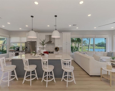 561 Fallbrook Drive - Photo Thumbnail 13