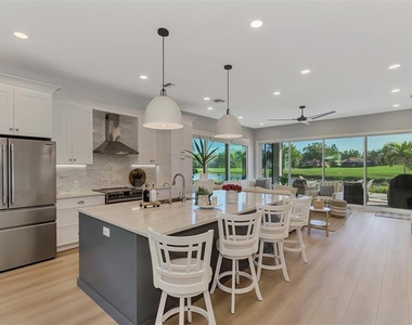 561 Fallbrook Drive - Photo Thumbnail 9