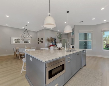 561 Fallbrook Drive - Photo Thumbnail 16