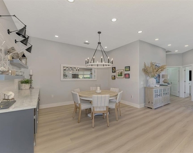 561 Fallbrook Drive - Photo Thumbnail 18