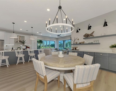 561 Fallbrook Drive - Photo Thumbnail 20