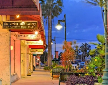 1121 Morningside Place - Photo Thumbnail 10