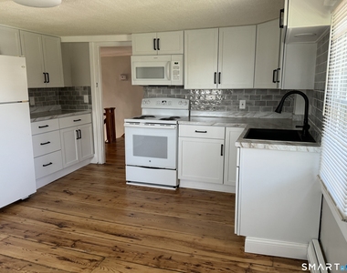 8 Alto Road - Photo Thumbnail 2