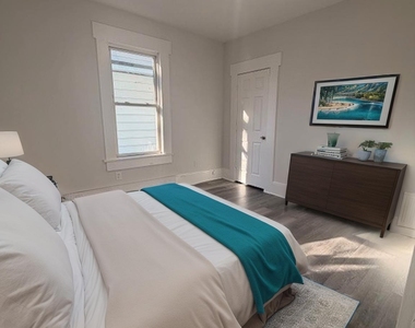 310 Division Street - Photo Thumbnail 8