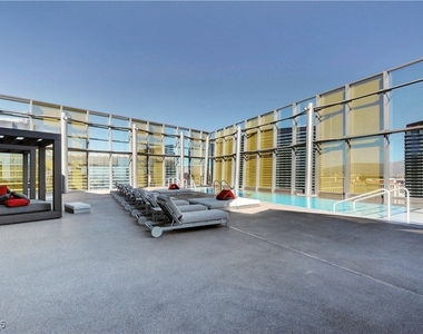 3722 Las Vegas Boulevard - Photo Thumbnail 4