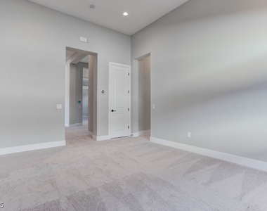 4778 Outlook Peak Street - Photo Thumbnail 27