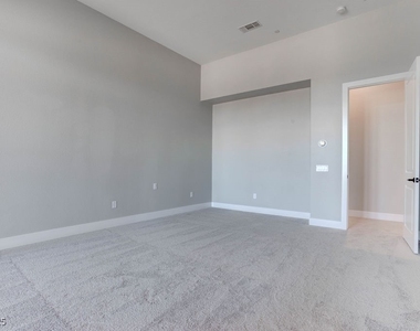 4778 Outlook Peak Street - Photo Thumbnail 49