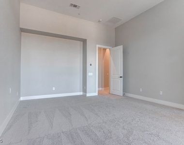 4778 Outlook Peak Street - Photo Thumbnail 48
