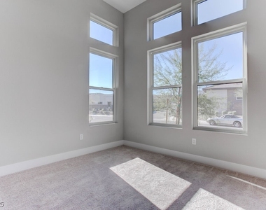 4778 Outlook Peak Street - Photo Thumbnail 31