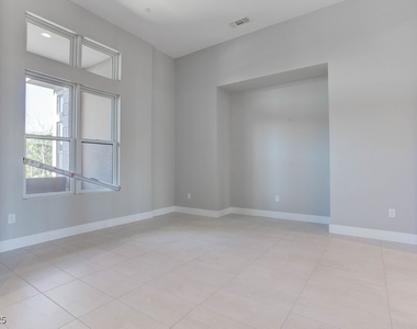4778 Outlook Peak Street - Photo Thumbnail 6