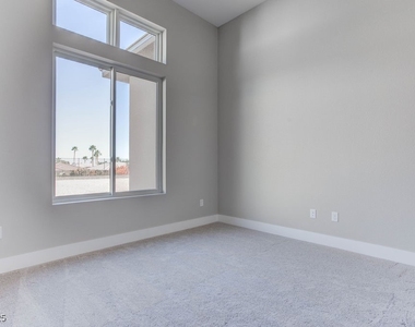 4778 Outlook Peak Street - Photo Thumbnail 41