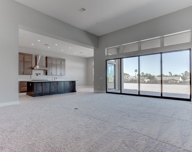 4778 Outlook Peak Street - Photo Thumbnail 12