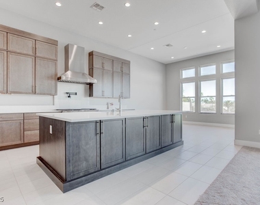 4778 Outlook Peak Street - Photo Thumbnail 16