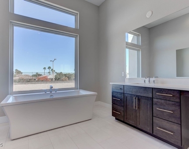 4778 Outlook Peak Street - Photo Thumbnail 53
