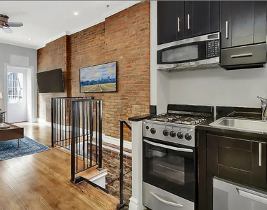 246 Mott Street - Photo Thumbnail 2
