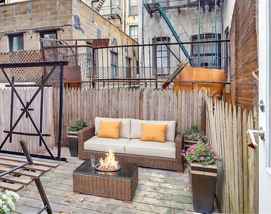246 Mott Street - Photo Thumbnail 4