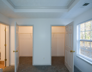 5460 Hampton Court - Photo Thumbnail 29