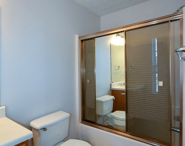 5460 Hampton Court - Photo Thumbnail 41