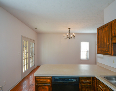 5460 Hampton Court - Photo Thumbnail 19