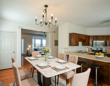 5460 Hampton Court - Photo Thumbnail 13