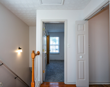 5460 Hampton Court - Photo Thumbnail 24