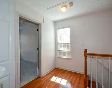 5460 Hampton Court - Photo Thumbnail 23