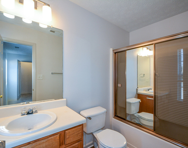 5460 Hampton Court - Photo Thumbnail 40