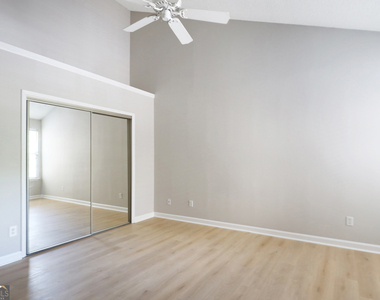 901 Wentworth Court - Photo Thumbnail 18