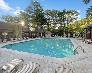 901 Wentworth Court - Photo Thumbnail 23