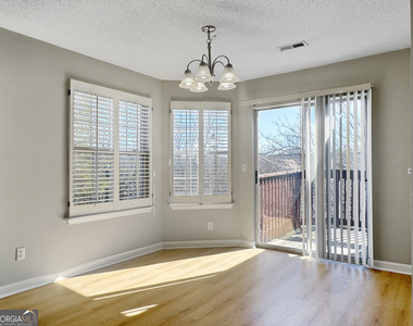 901 Wentworth Court - Photo Thumbnail 6