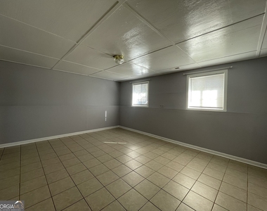 1001 Traymore Drive - Photo Thumbnail 10