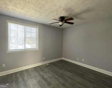 1001 Traymore Drive - Photo Thumbnail 6