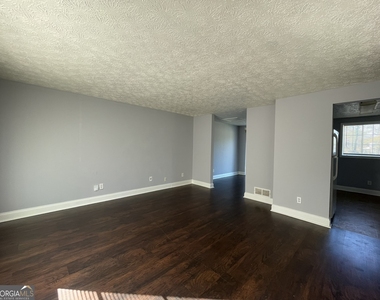 1001 Traymore Drive - Photo Thumbnail 1